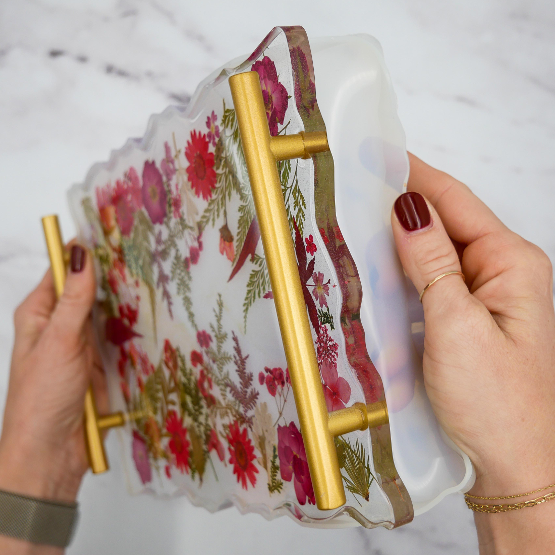Virtual Holiday Pressed Flower Resin Serving Tray Craft Class