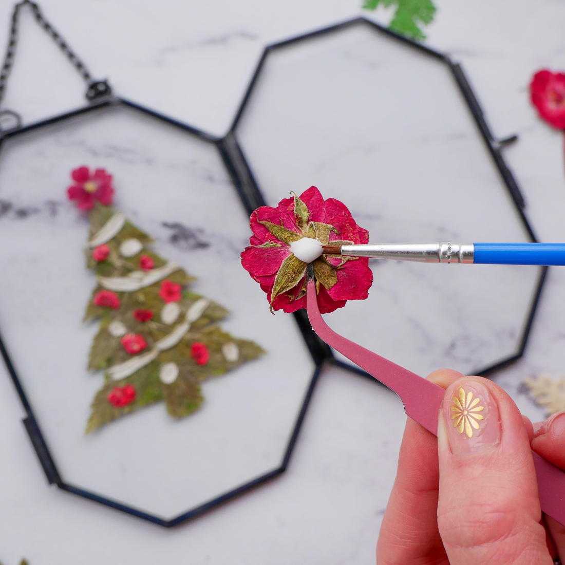 Virtual Holiday Pressed Flower Frame Craft Class