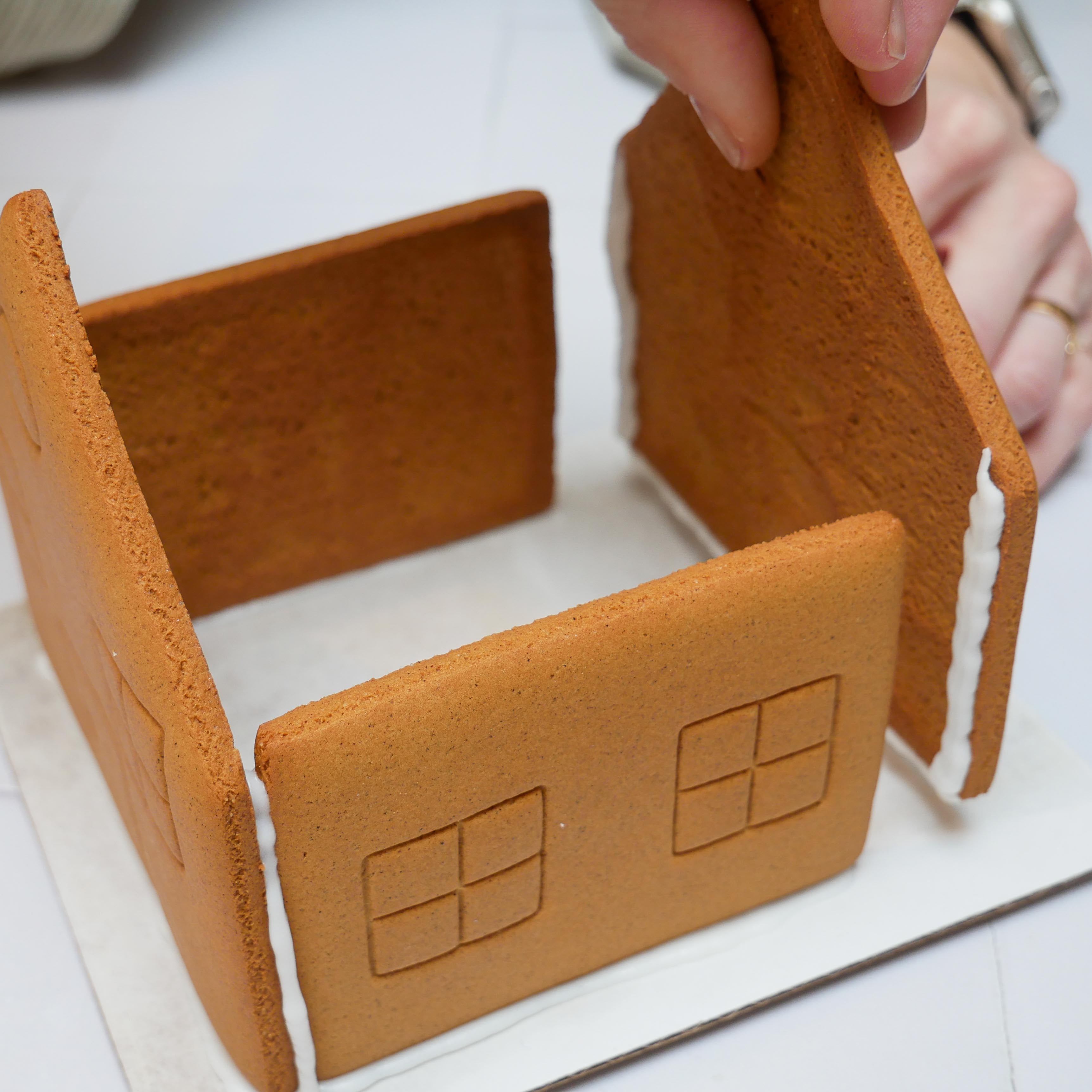 Virtual Gingerbread House Class