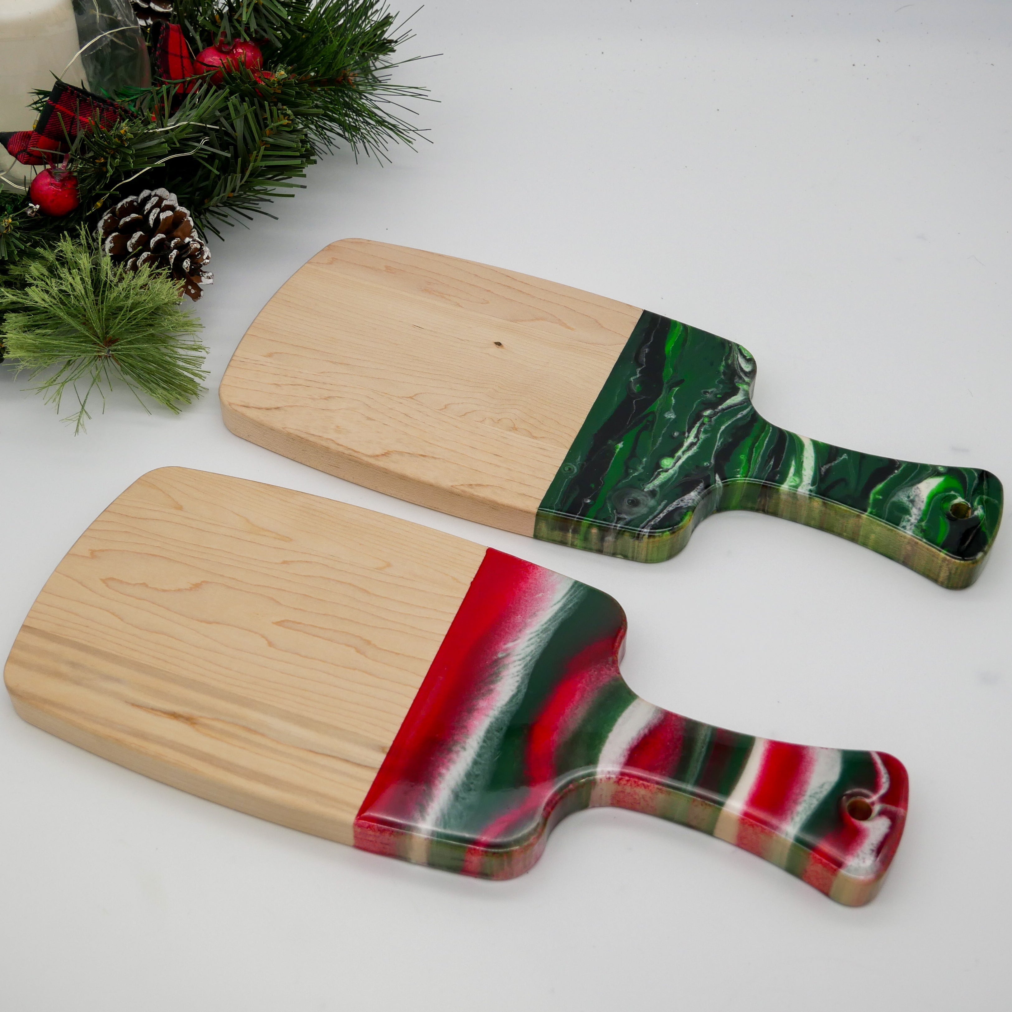 Virtual Holiday Marbled Resin Cutting Board Class