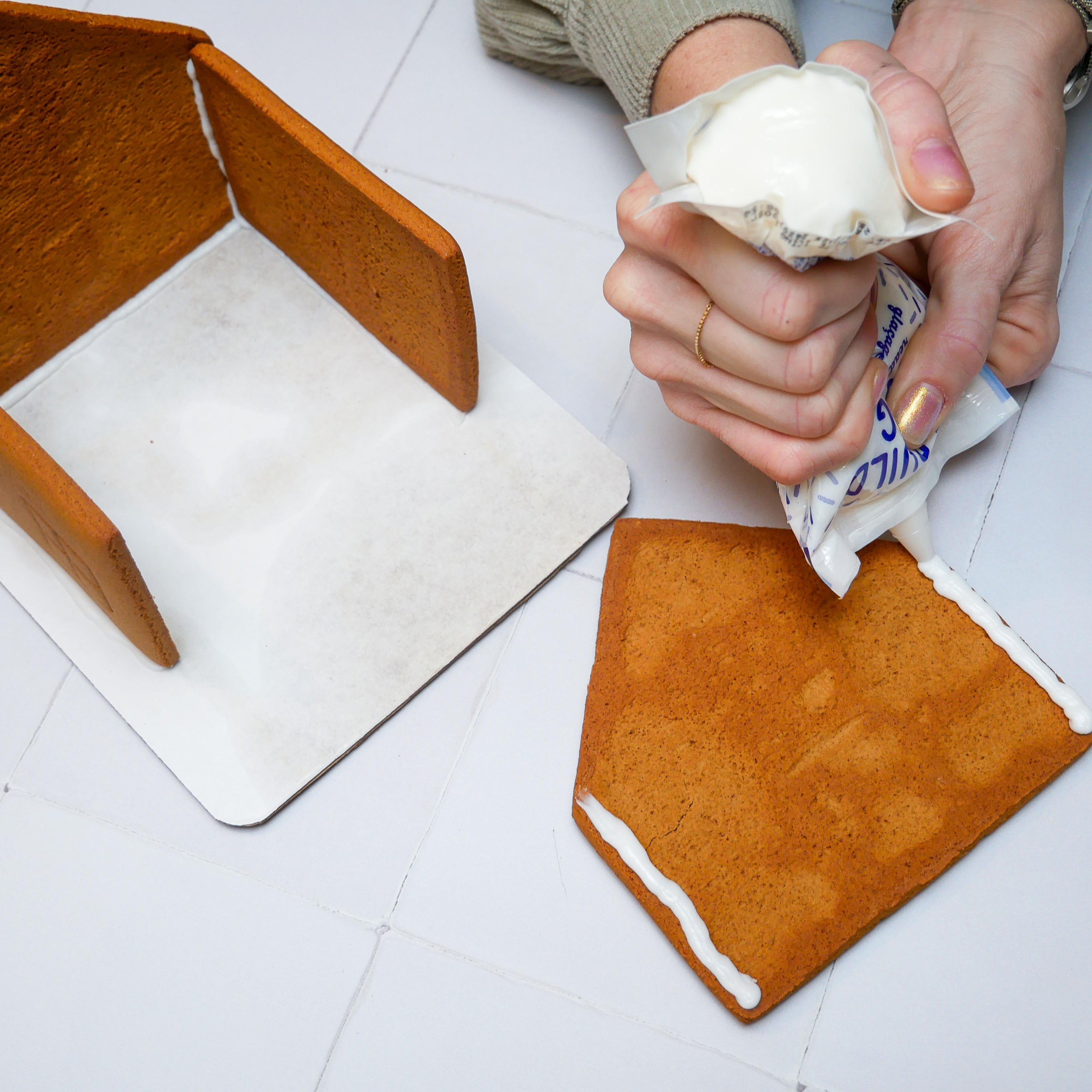 Virtual Gingerbread House Class